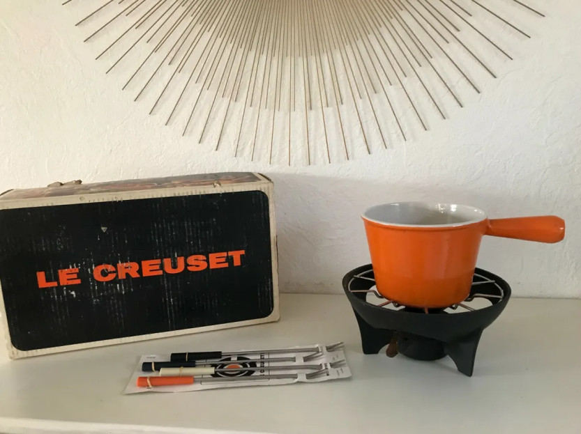 Un appareil à fondue Le Creuset ancien
