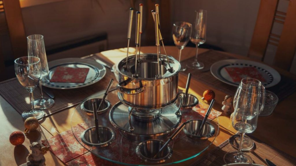 Un appareil à fondue traditionnel